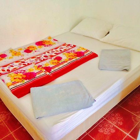 Bung House Hotel Phi Phi Eksteriør billede