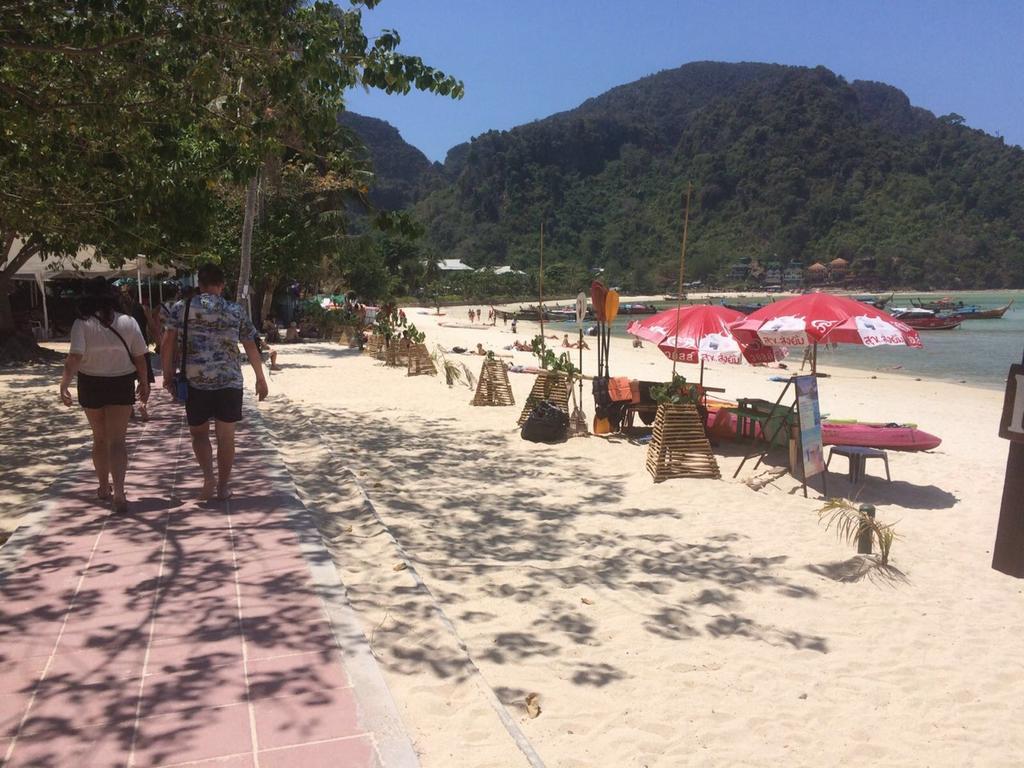 Bung House Hotel Phi Phi Eksteriør billede